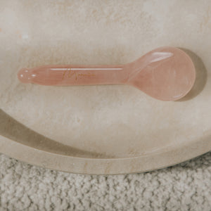 Moonie Rozenkwarts Spoon | Facial Gua Sha Spoon | Mooniebymila